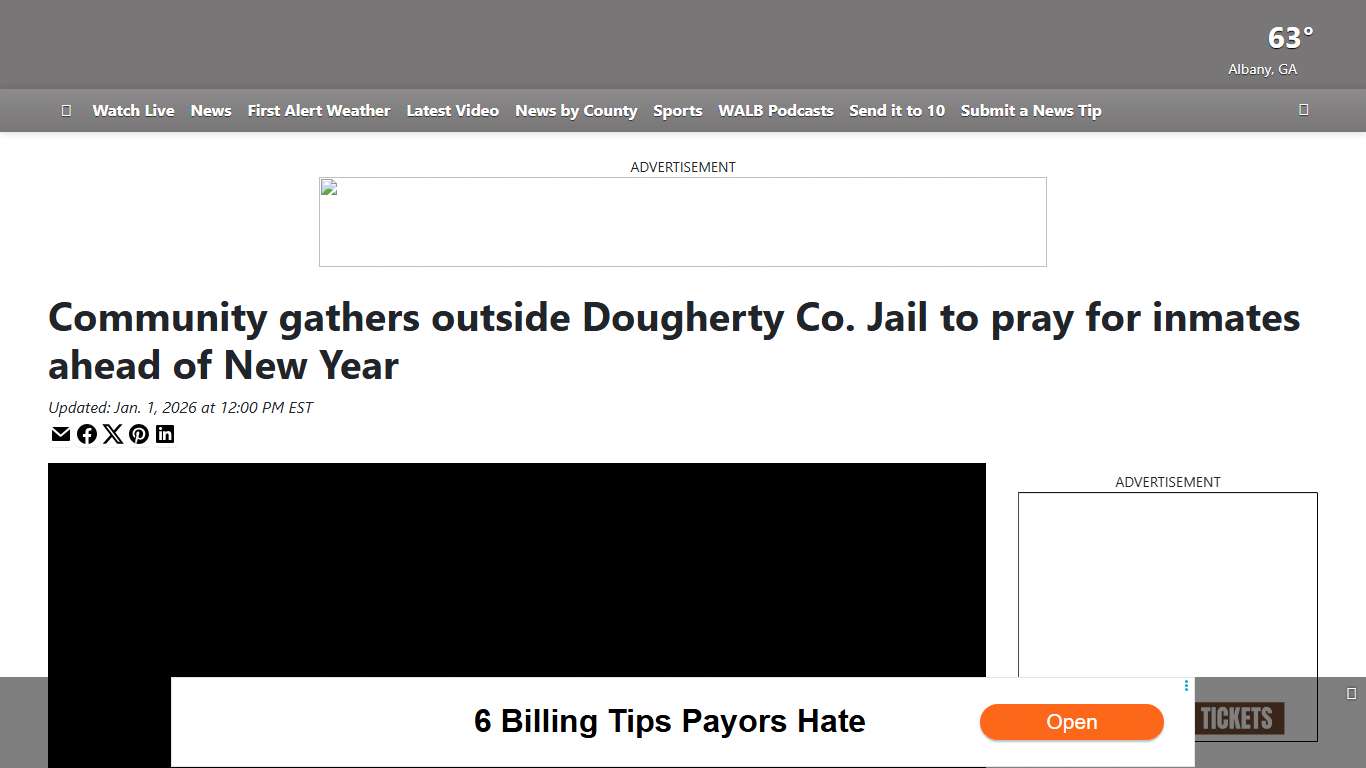Community gathers outside Dougherty Co. Jail to pray for inmates ahead of New Year
